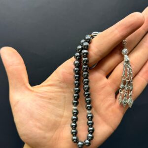 Özel Ahşap Kutulu 33’lü Hematit Taşı Tesbih – Küre Kesim